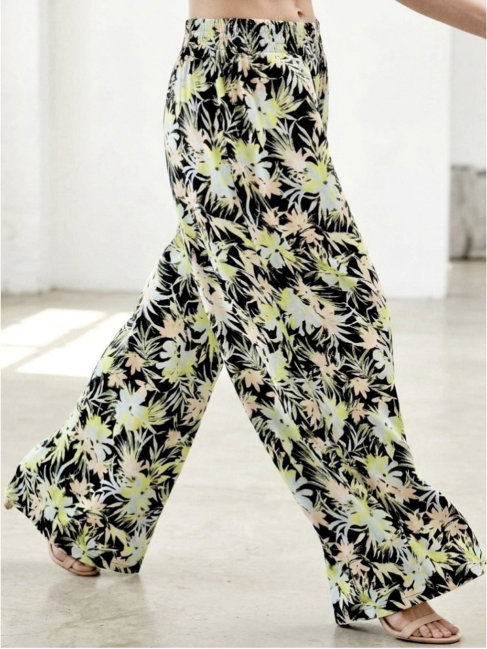 Volcom Women’s Wide Leg Palazzo Gauze Floral Tropical Pants Size Small